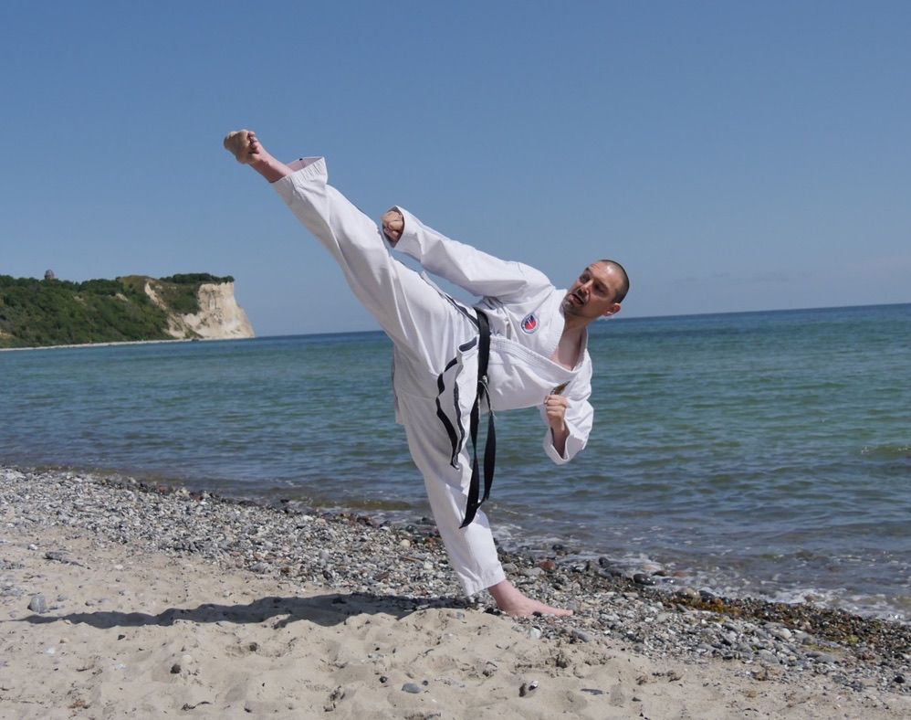 Start des Traditionellen Taekwo-Do Trainings